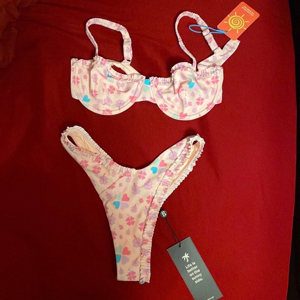 Blackbough Amelia Top & Bottom - Size Medium